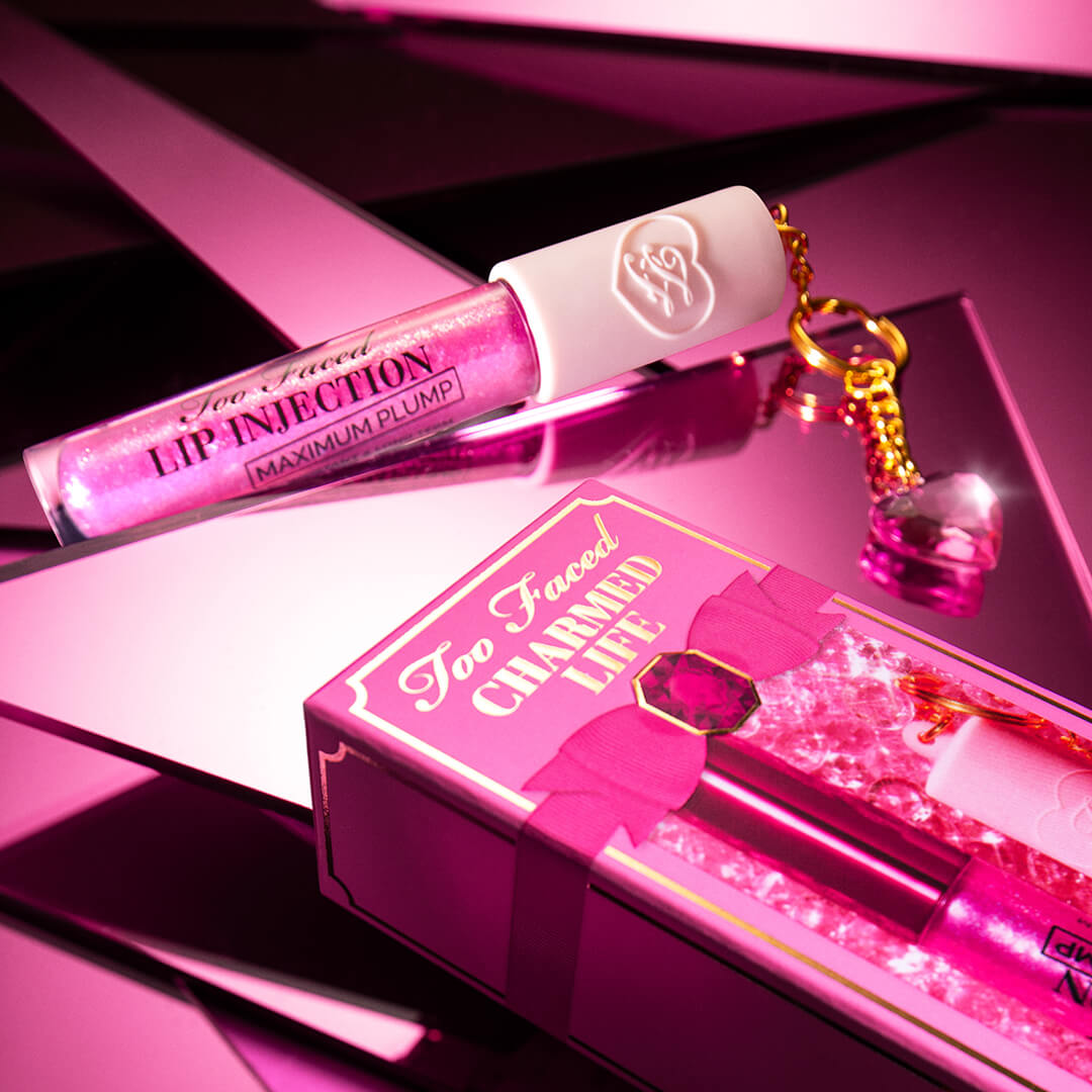 Too Faced Charmed Life Set: Maximum Plump Lip Gloss & Key Chain Limited Edition